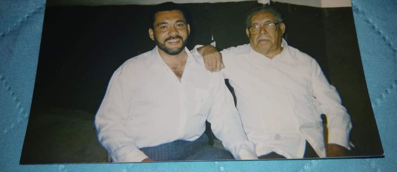 con mi padre biologico